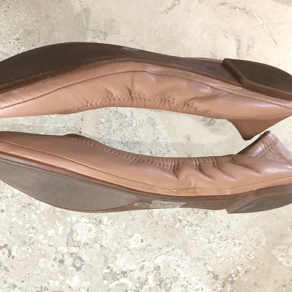 Lucky Brand, Women’s 9, Emmie, Soft Leather, Beige Ballerina Slip Ons, GUC - Picture 7 of 11